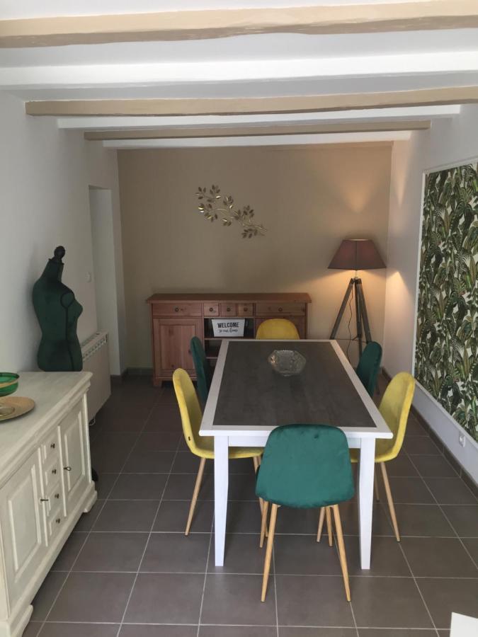 De Charme Et D'Eau Bed & Breakfast Saint-Savinien Exterior foto