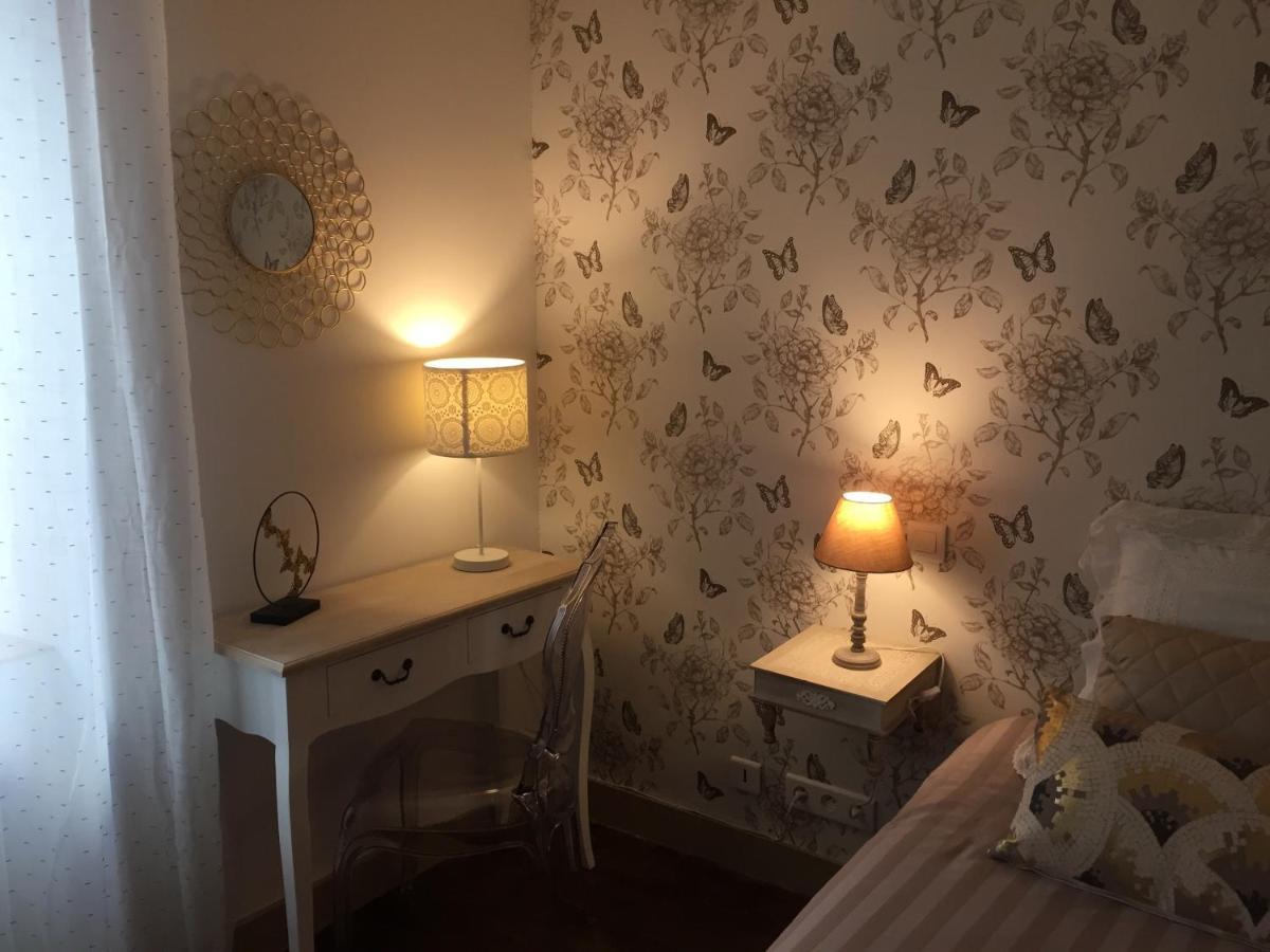 De Charme Et D'Eau Bed & Breakfast Saint-Savinien Exterior foto