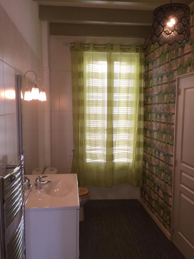De Charme Et D'Eau Bed & Breakfast Saint-Savinien Exterior foto