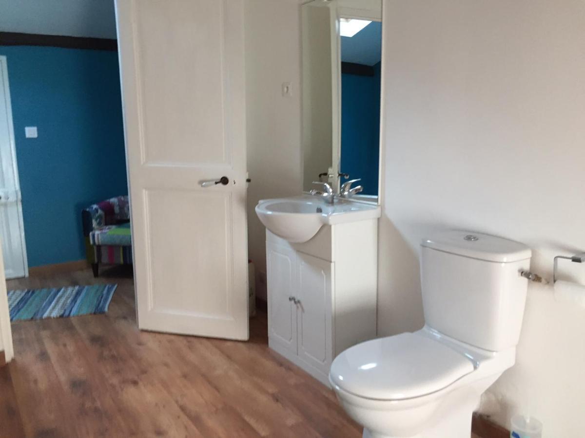 De Charme Et D'Eau Bed & Breakfast Saint-Savinien Exterior foto